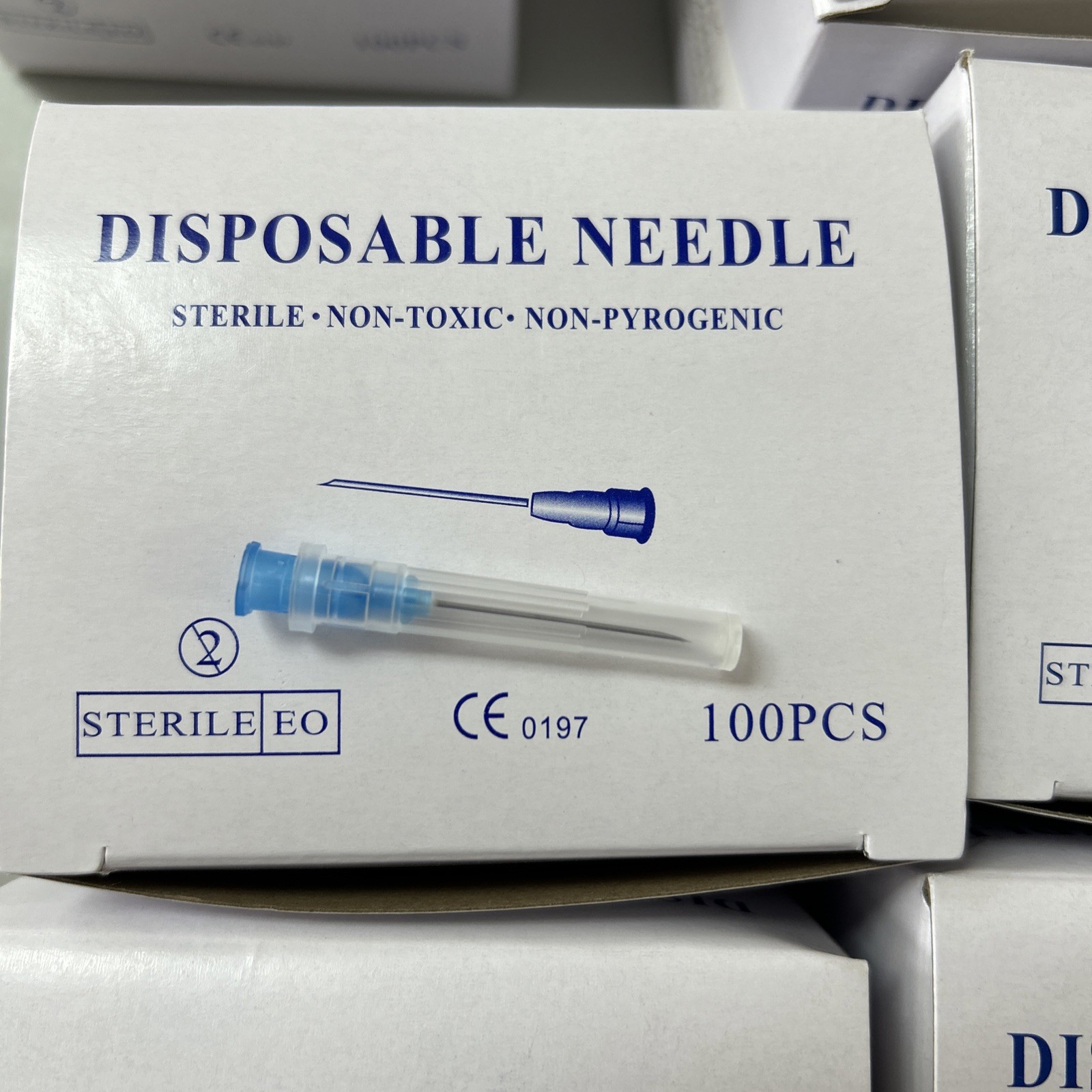 Disposable Hypodermic Tips 23G x 1” Sterile EO 100 Count Lab Use