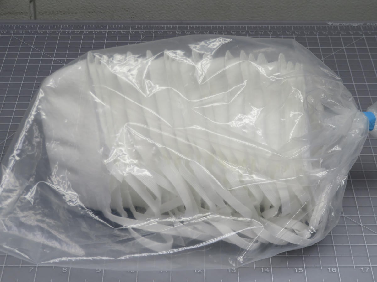LOT OF 200 HONEYWELL DC300N95B N95 DISPOSABLE MASK