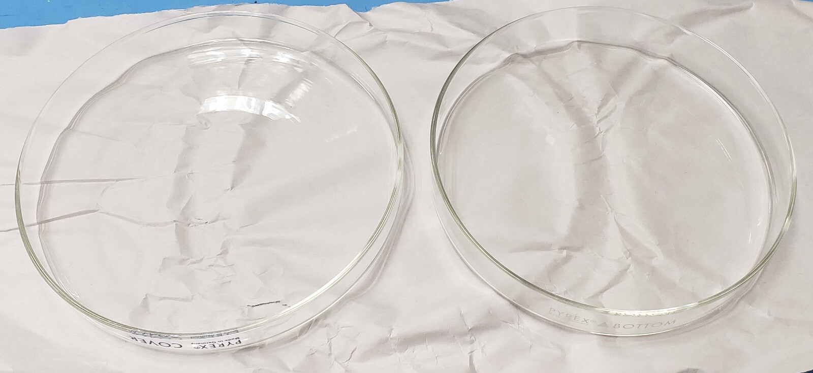(Lot of 71) Pyrex Petri Dish Sets: Cover & Bottom. Approx 140mm Bottom Diameter