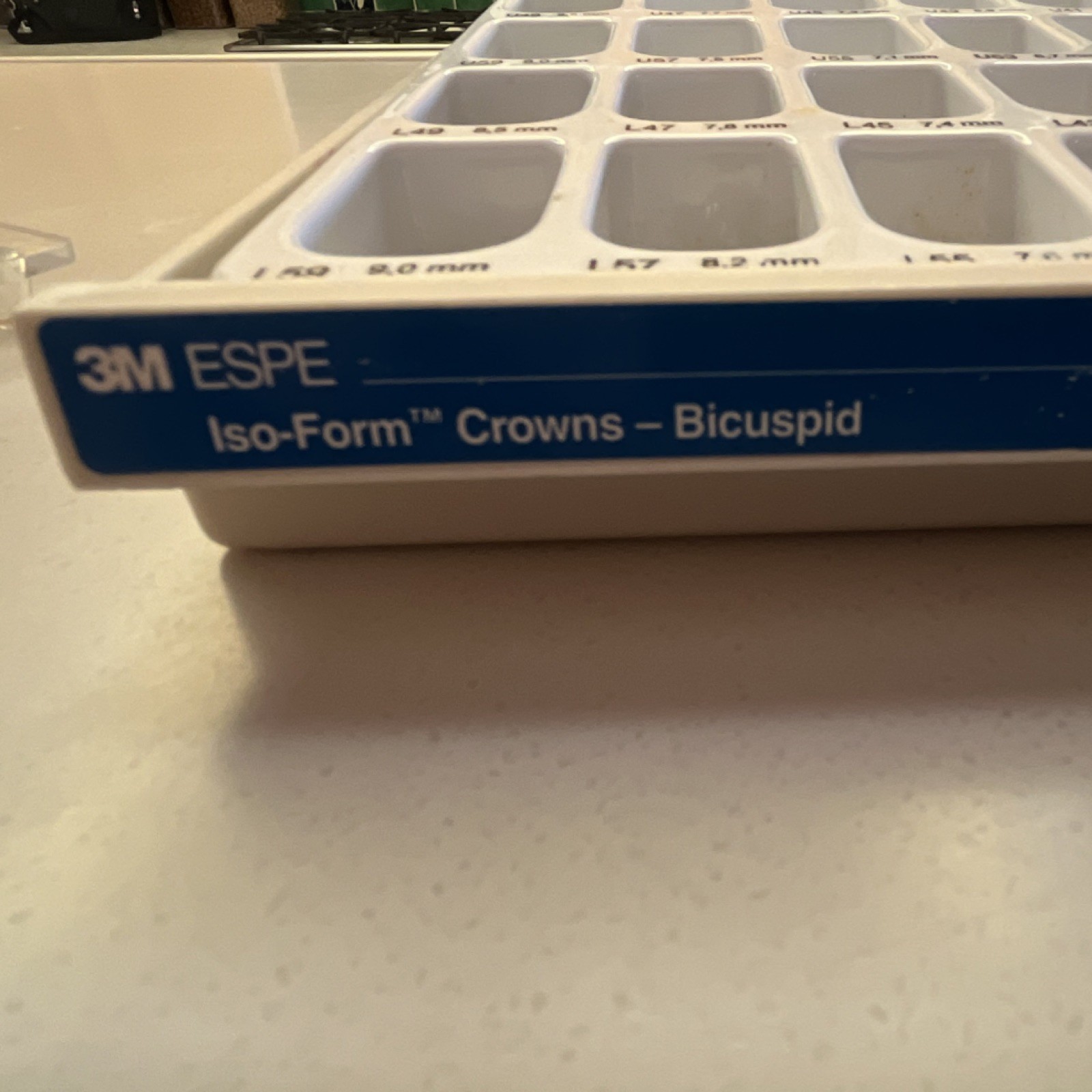 3M ESPE Iso-Form Crowns – Bicuspid Dental Kit for Laboratory Dentistry