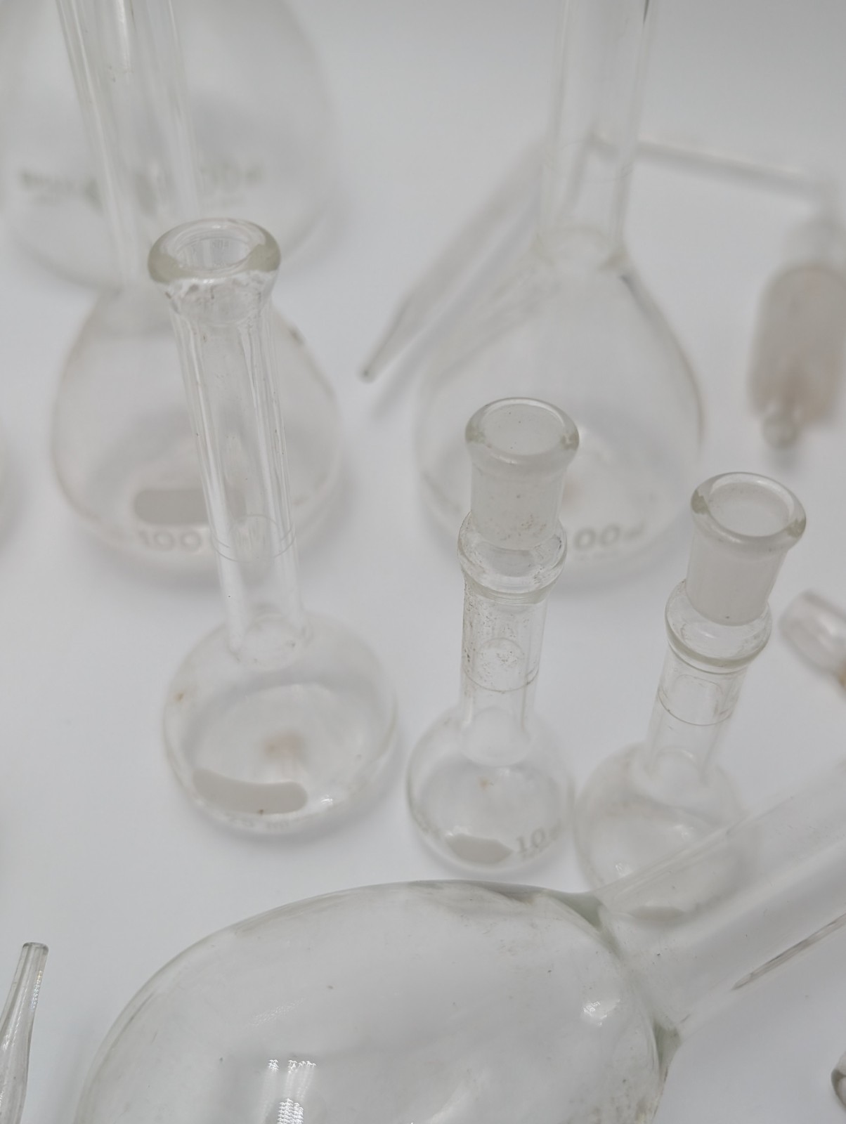 27 Piece Lot Lab Glassware PYREX 500-10 mL Boilng Flasks Scientific Equipment