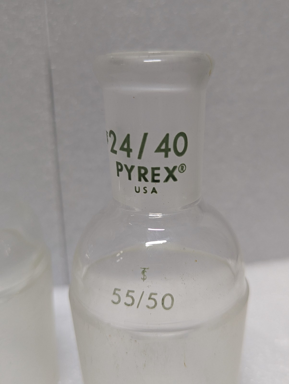 (x1) Corning/Kimax Pyrex Enlarging Adapter 24/40 to 55/50. Pre-owned