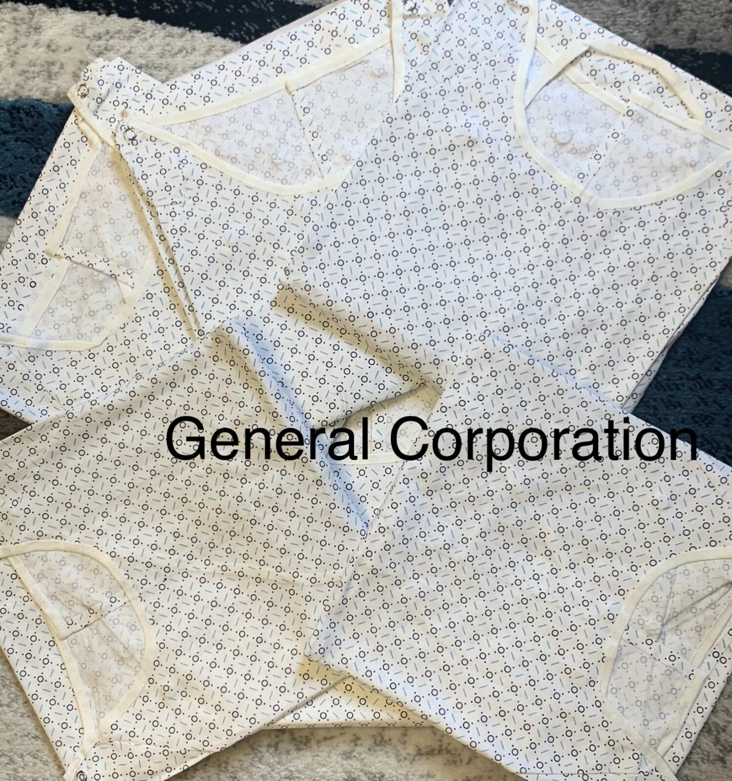4 Pack Hospital Unisex Long Lasting Patient Gowns