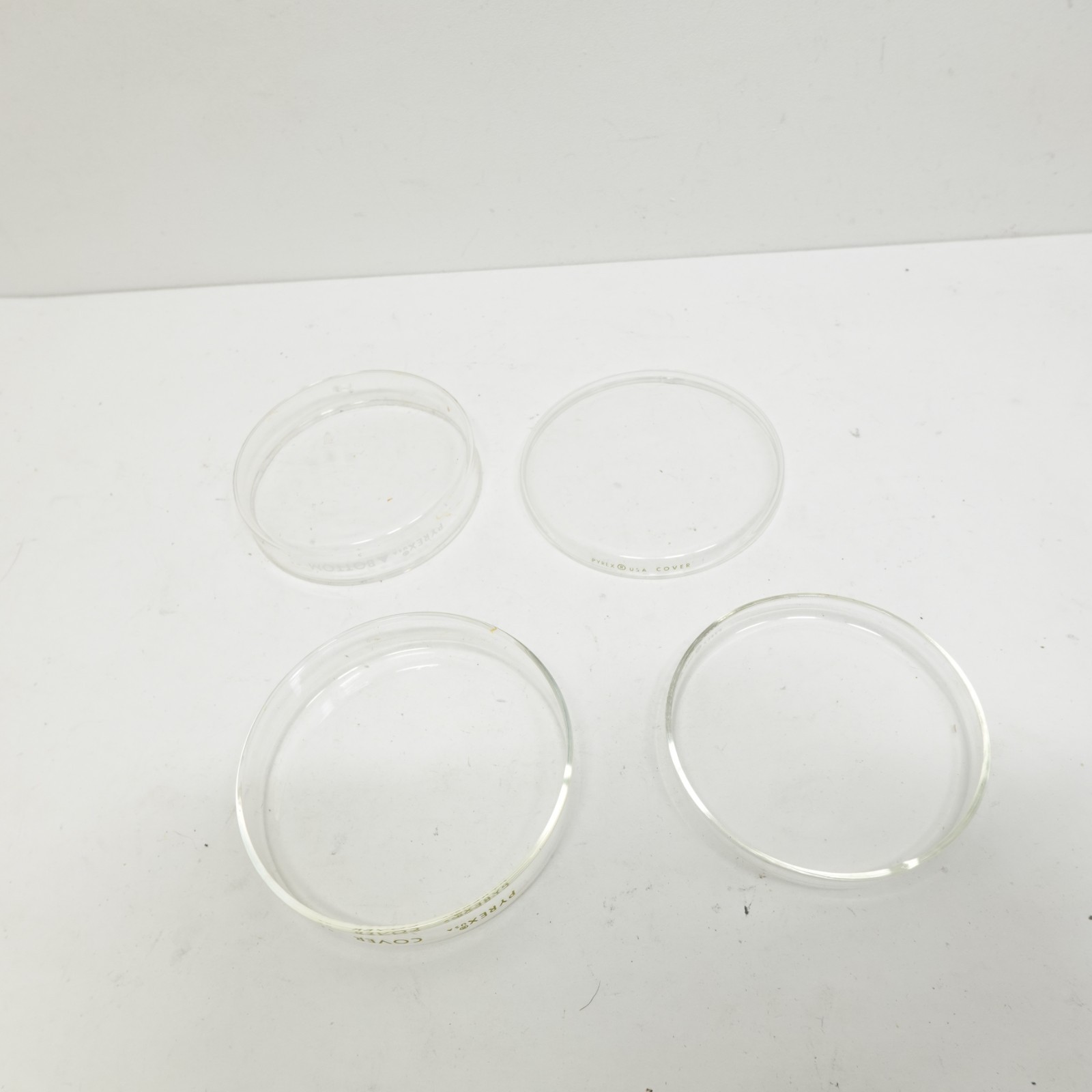 Vintage Pyrex Glass Petri Dish Set 2 Bottoms 2 Covers Laboratory Science USA
