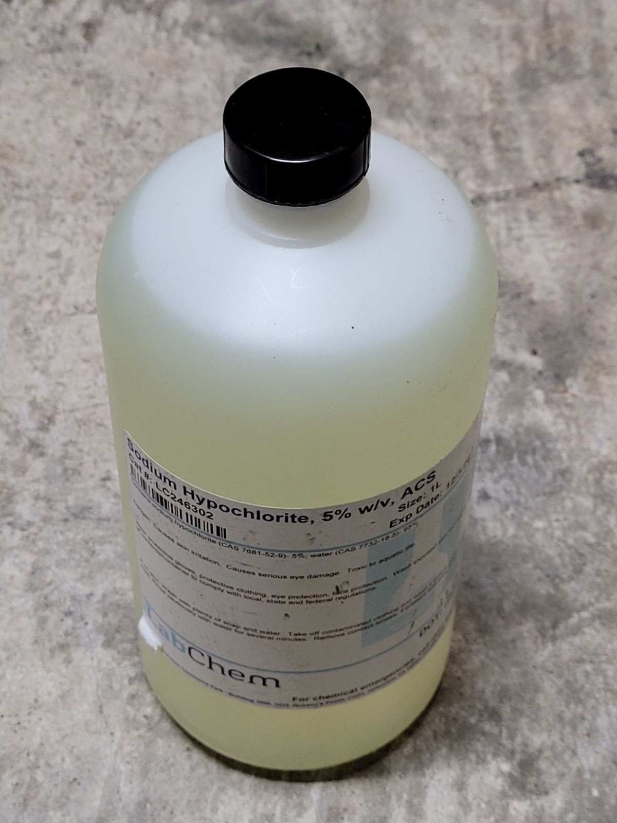 LabChem 1 Liter Sodium Hypochlorite, 5% w/v ACS LC246302 Expires 12/3/2026