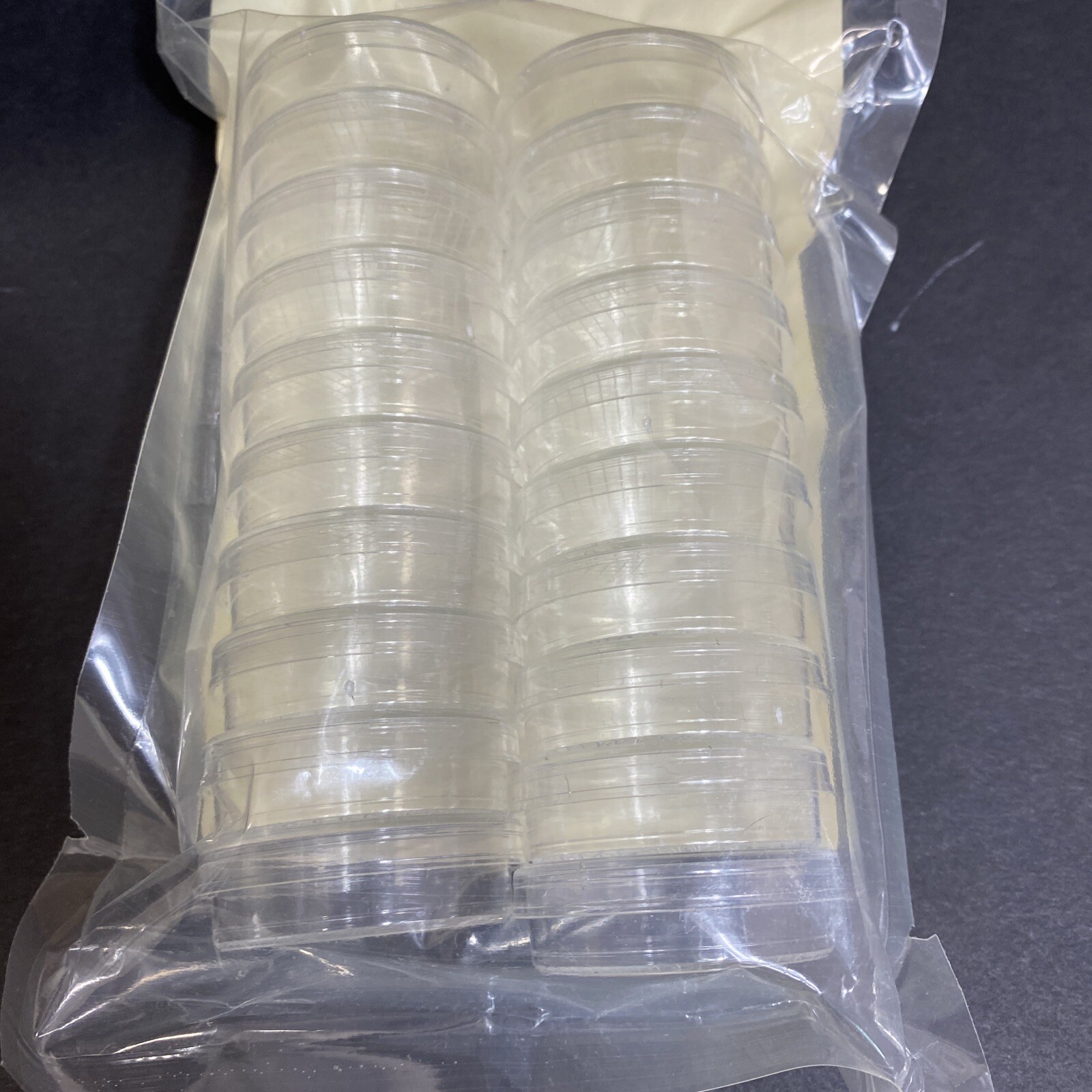Thermo Scientific Nunc Petri Dish with Lid Total of 200 Dishes