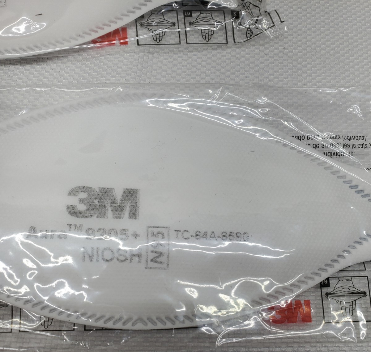 (10 Pack) 3M Aura 9205+ N95 NIOSH Particulate Respirator & Surgical Face Masks