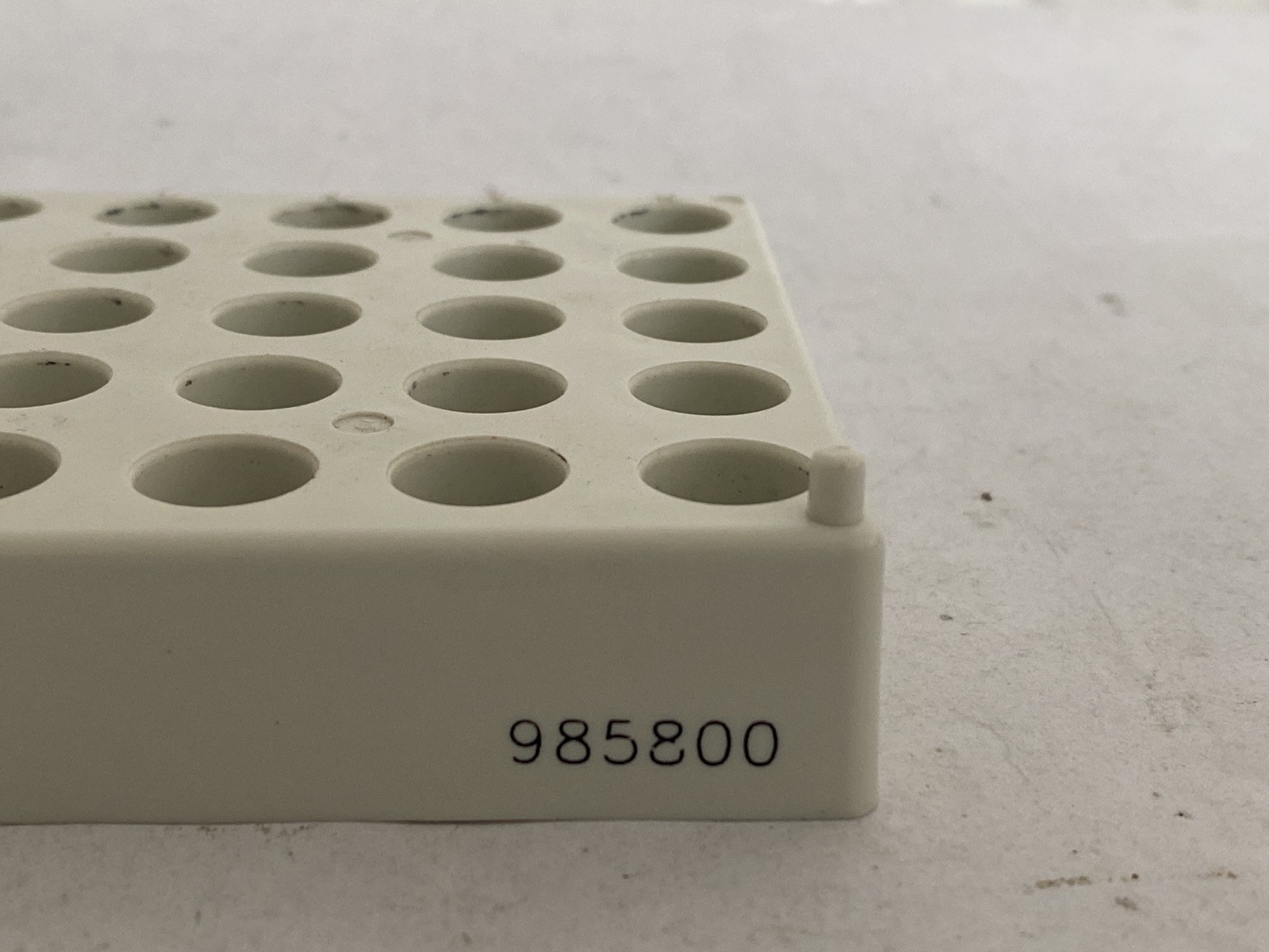 WHEATON Polypropylene 50-Position Vial Racks Stackable for 12.5mm Tubes 985800