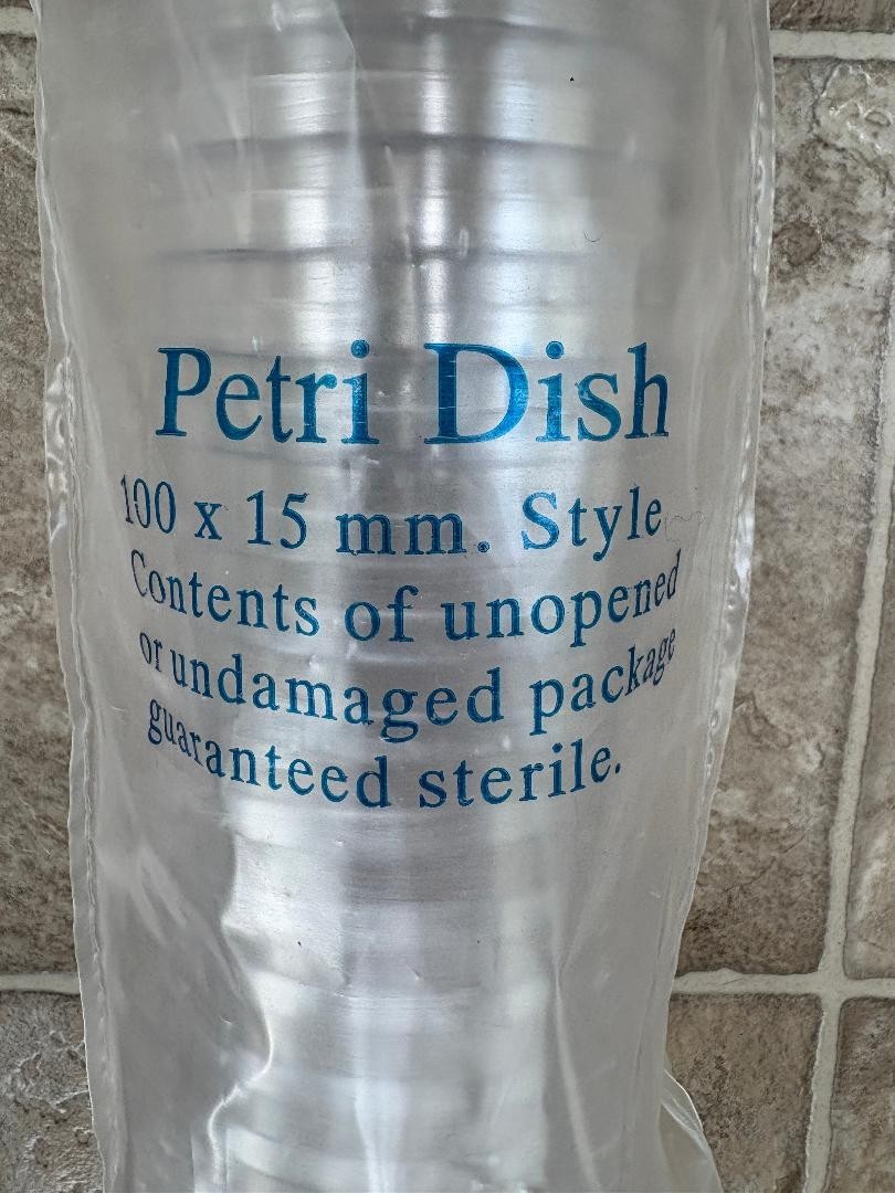Petri Dishes with Lids 100mm x 15mm, 10 Pack, Sterilized, Polystyrene-Heavy Duty