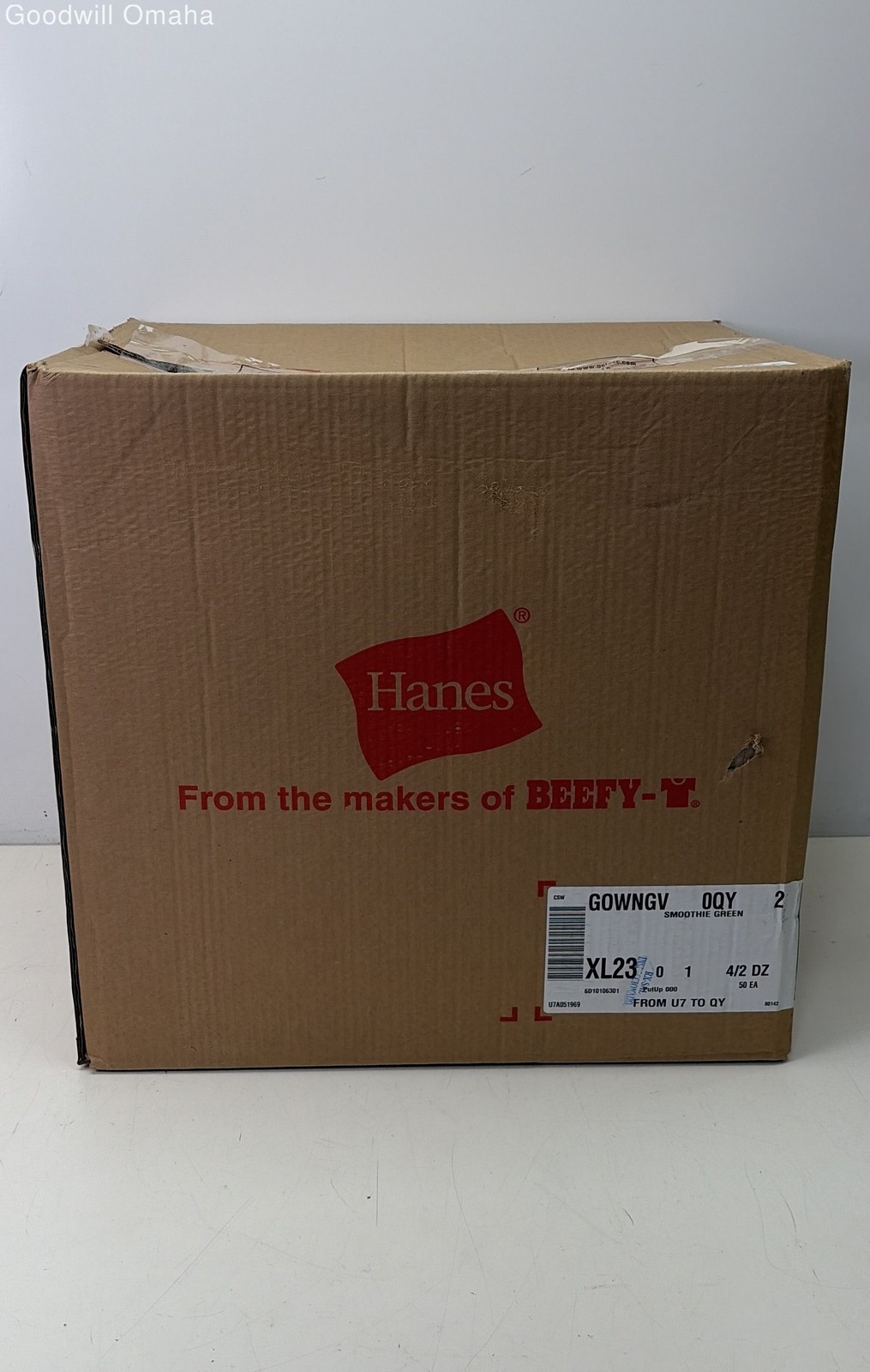 Lot of 50 Hanes Long Sleeve Hospital Gowns Size XL, 2X, 3X NEW!!! OPEN BOX!!!