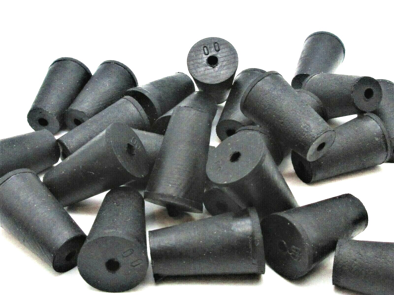 #0 Solid Rubber Stoppers Laboratory Stoppers 1 Hole Fits 1/2″ to 21/32″ ID