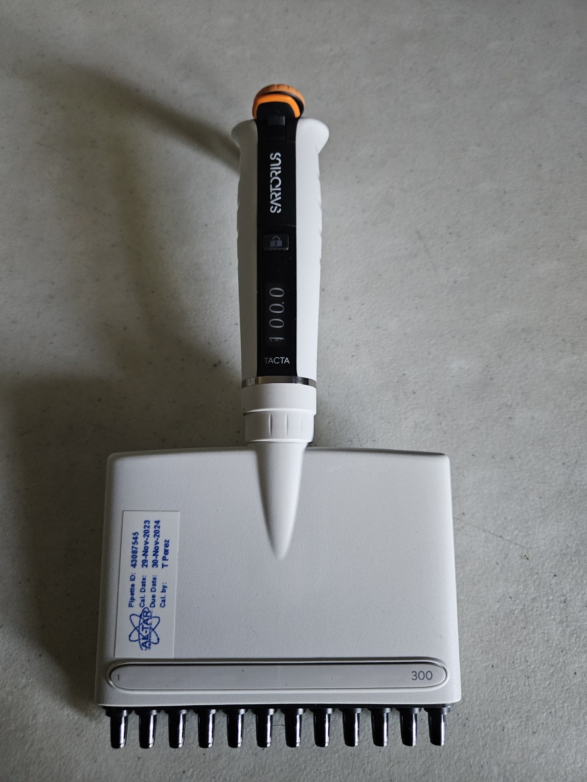 Sartorius Tacta Mechanical 12-Channel Pipette 30–300 µL