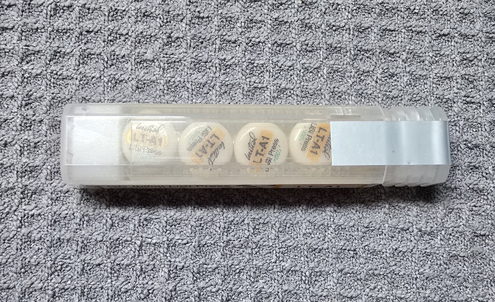GC Initial LiSi Press Porcelain LT-A1, 5 ingots