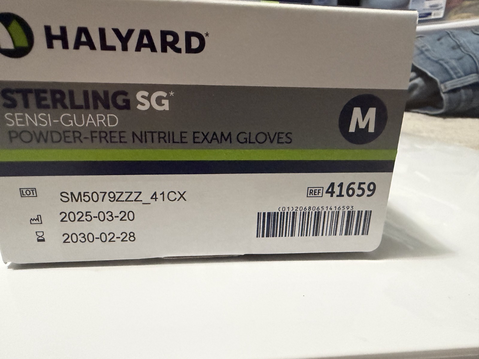 Halyard Sterling SG 41659 Chemo Rated Nitrile Exam Gloves 250 Medium Powder-Free