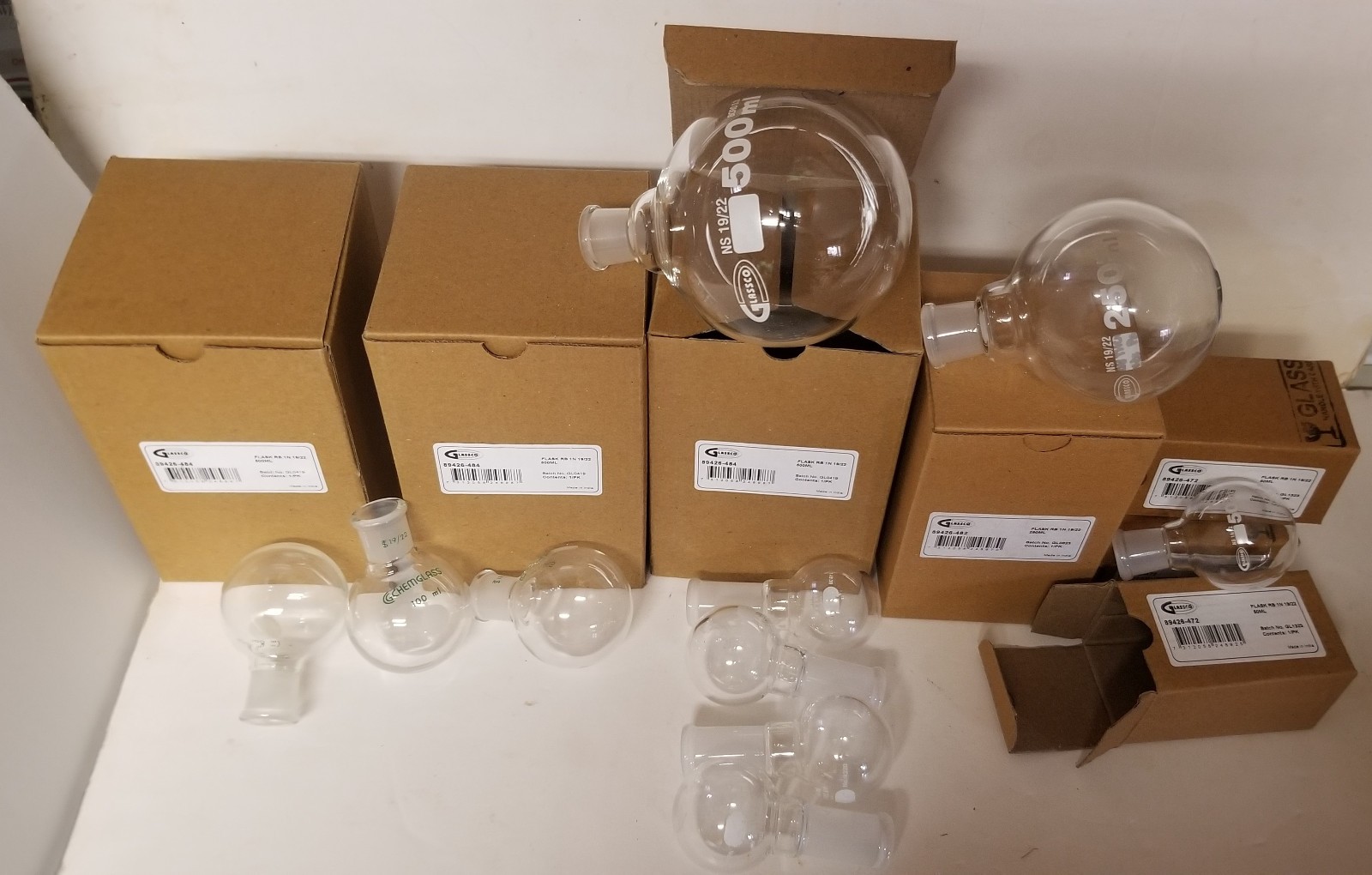 Mixed lot of new and used 19/22 round bottom flasks 3x500ml, 2×250,6×100,4×50 ml