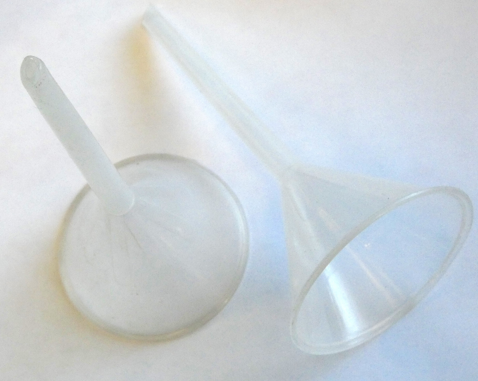 Pack of 2 Plastic Funnel For Fill Water Oil Filter Diameter 3″ Height 6″ New