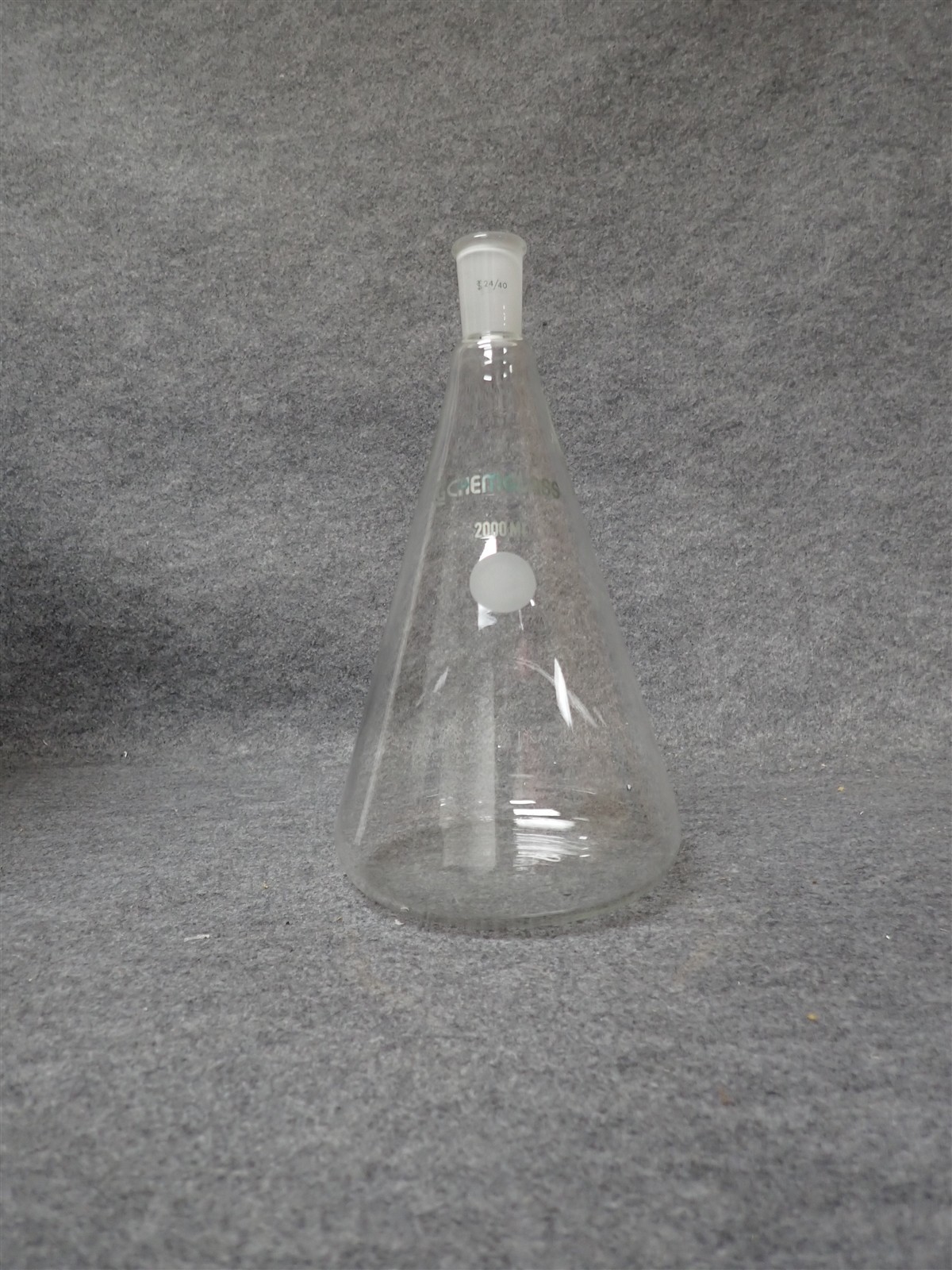 ChemGlass Erlenmeyer flask with standard taper outer joint 2L (O26)