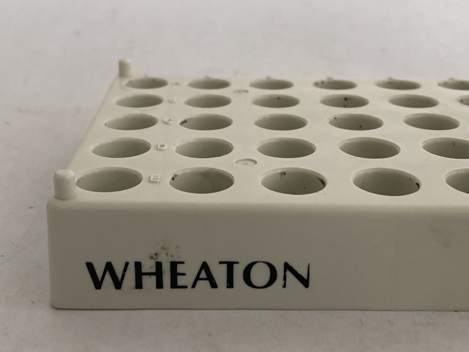 WHEATON Polypropylene 50-Position Vial Racks Stackable for 12.5mm Tubes 985800