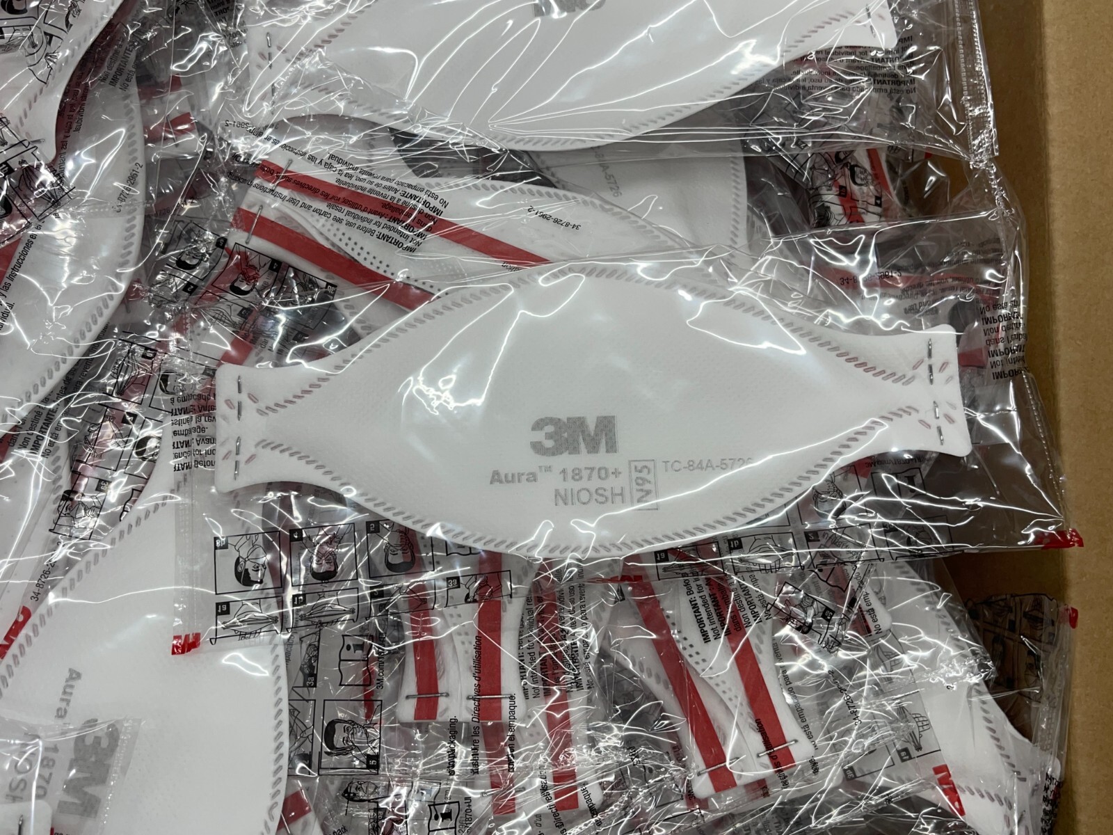 3M Aura N95 1870+ Respirator and Surgical Face Masks, Exp. 2025 Qty. 20