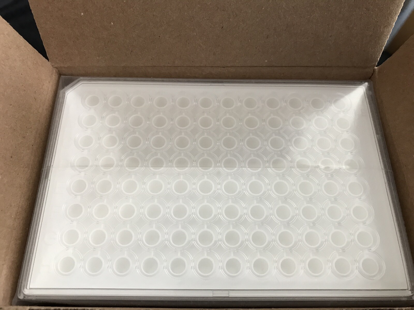 (100/Cs) CORNING 190uL 96-Well White PS TC-Treated Half Area Assay Microplate