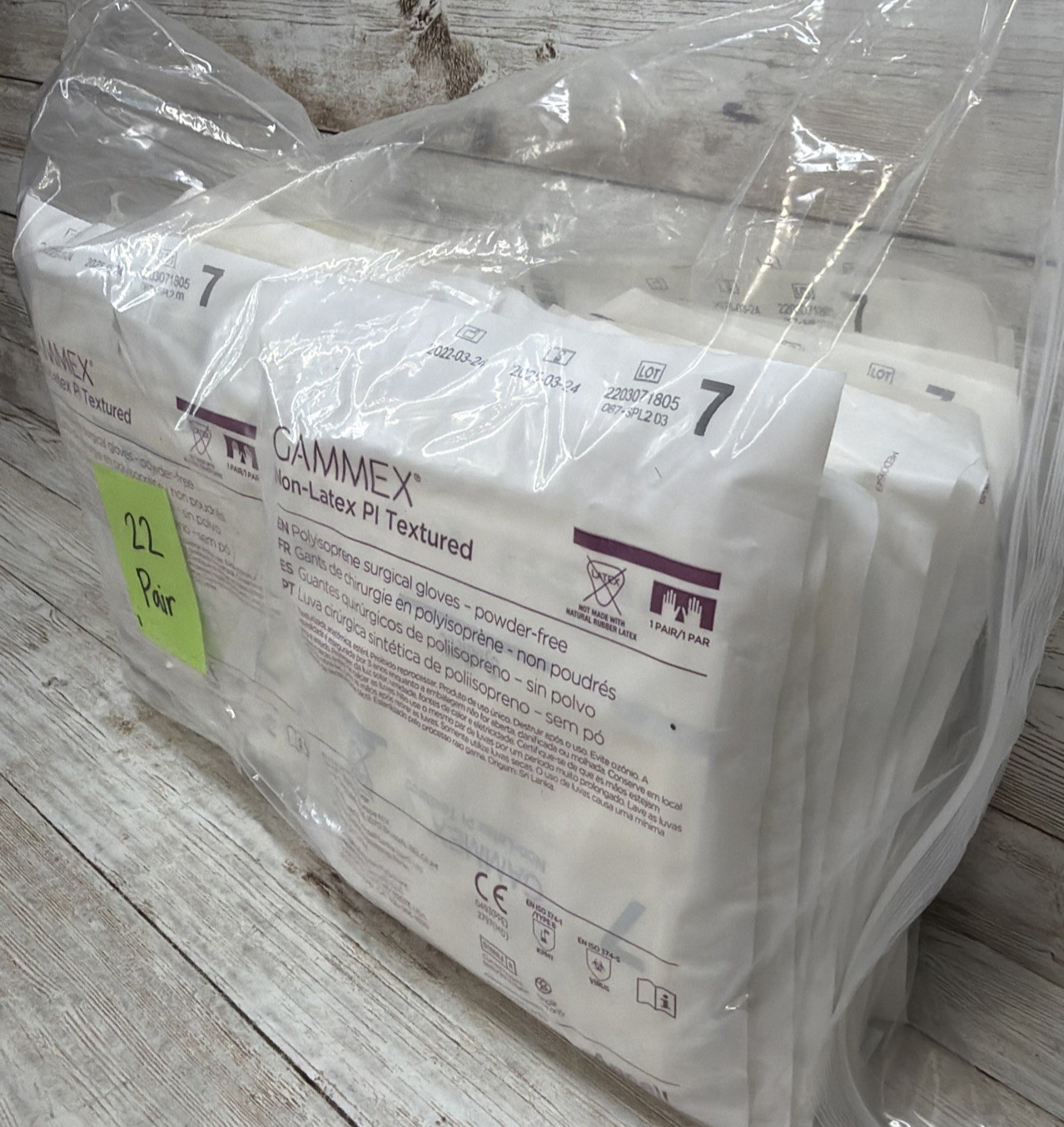 Gammex NovaPlus Non-Latex PI Textured Surgical Gloves 22 Pair Size: 7 *See Date*