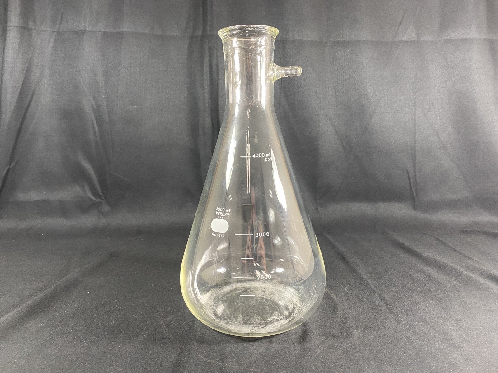 PYREX 4000mL Heavy Wall Filtering Flask W Sidearm Tubulation 12.5mm OD 5340-4L