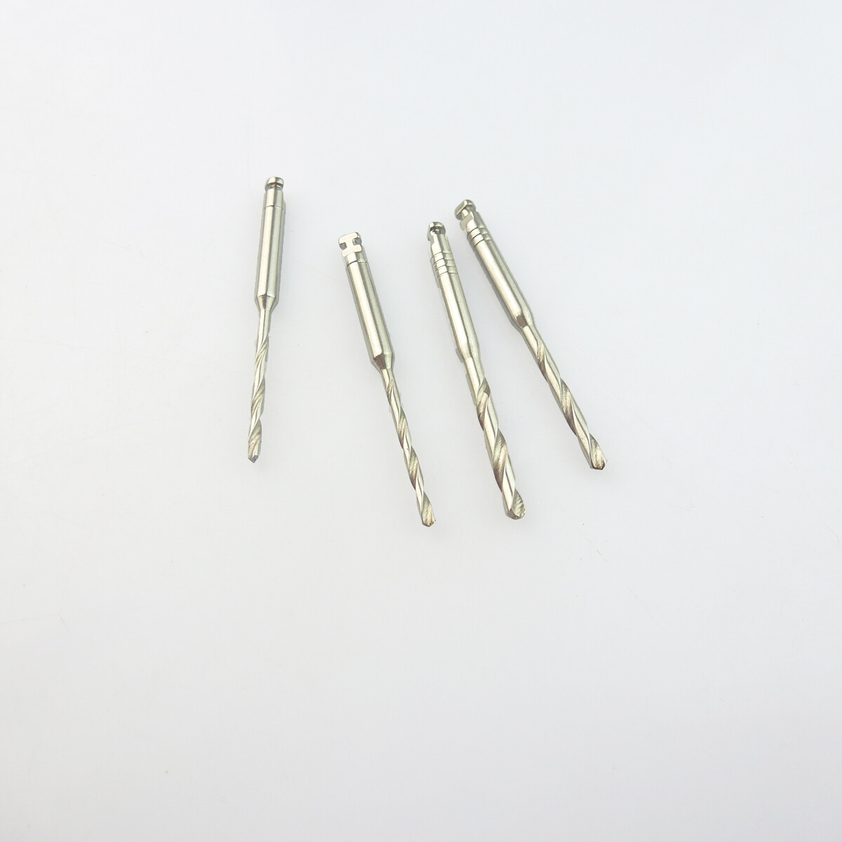 20Pcs Dental Endo Fiber Post Resin Quartz Glass Screw Pile & 4Drills Transparant