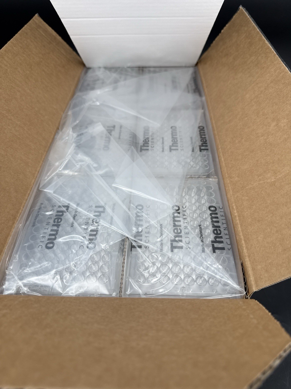 Thermo Scientific Nunc 467320 MediSorp 96F ELISA Plates 300pcs Sealed Case