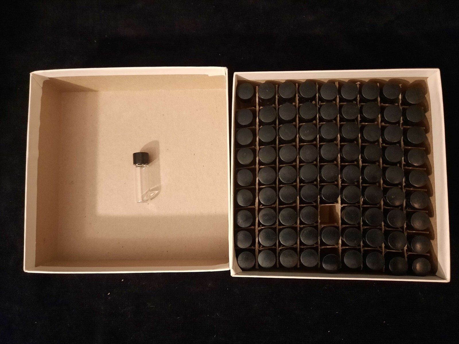 Clear Glass Vials with Screwcap – 1 1/2 inches