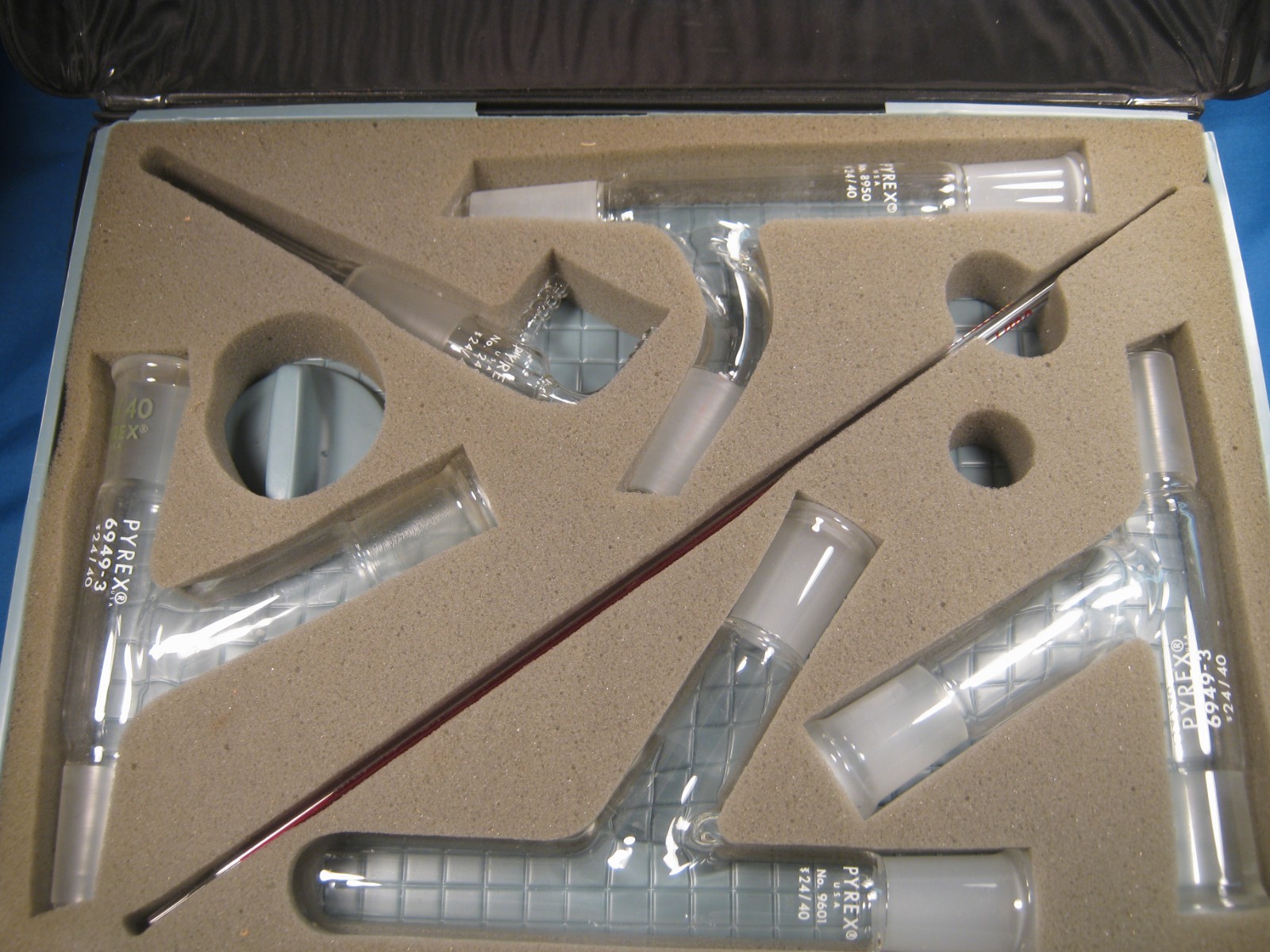 CORNING ORGANIC CHEMISTRY KIT MISSING ONE FREE SHIPPING B