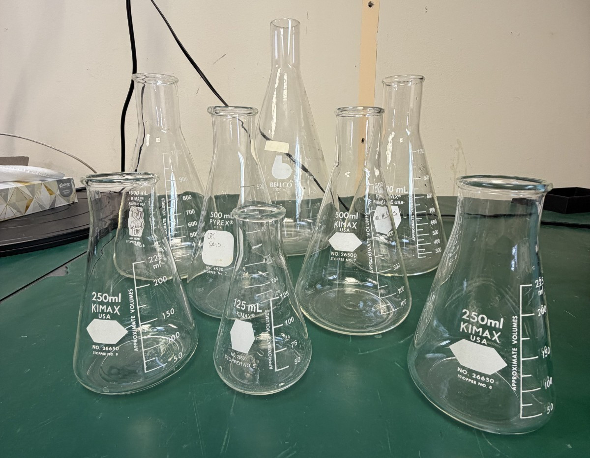 Lot of 8 Erlenmeyer Flasks Mixed Sizes & Brands Laboratory Glassware
