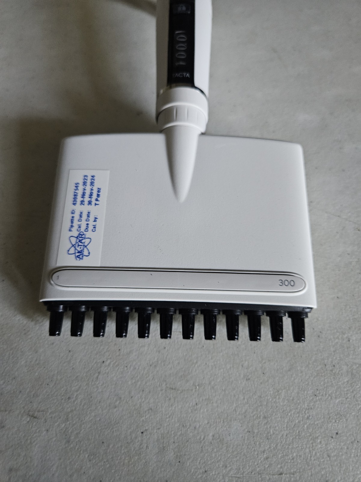 Sartorius Tacta Mechanical 12-Channel Pipette 30–300 µL