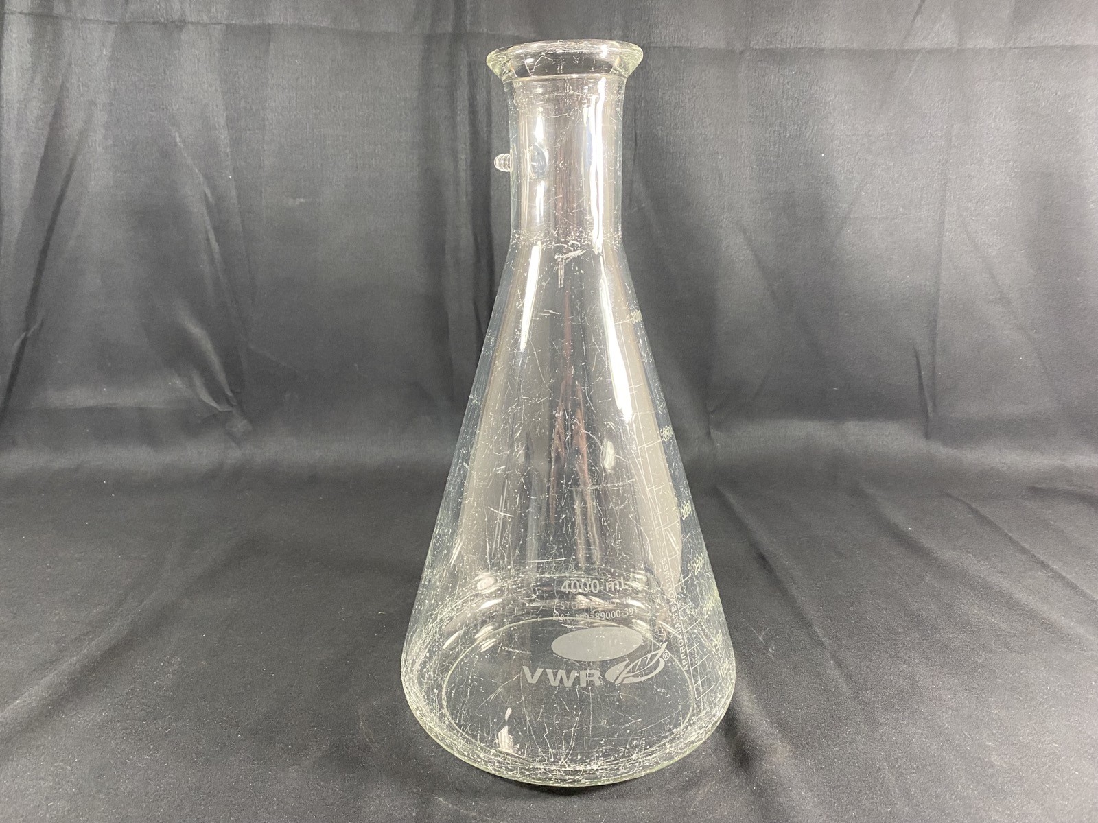 VWR 4000mL Heavy Wall Filtering Flask With Sidearm Tubulation 89000-391