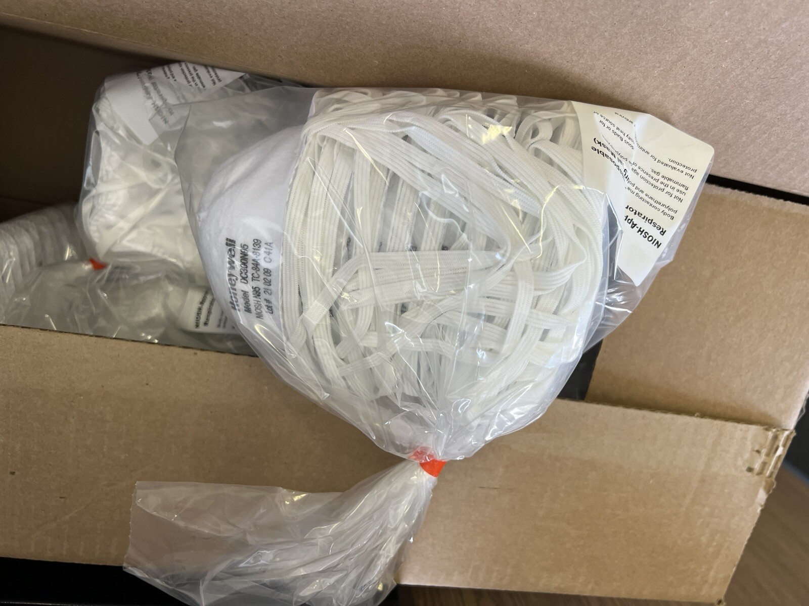 20 Pack NEW Honeywell DC300N95 Respirator Particulate Masks N95 NIOSH Approved