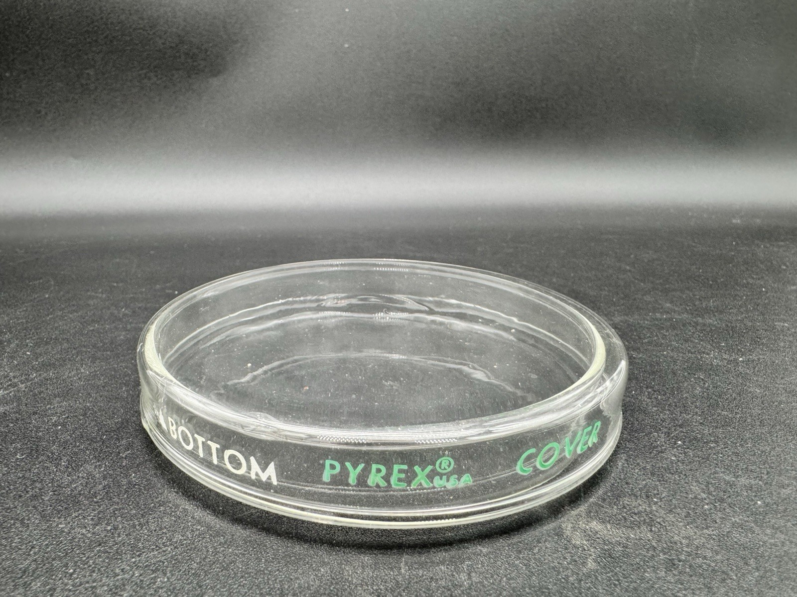 Set of 4 Vintage Pyrex USA Glass Petri Dishes Bottom & Cover 4” Lab NOS
