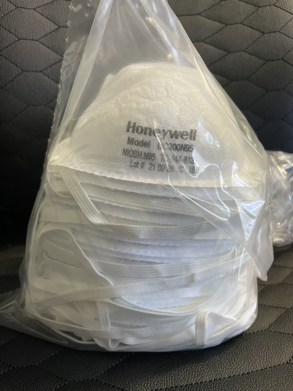 Honeywell NIOSH N95 Face Masks Pack of 20 Particulate Respirators DC300N95B NEW