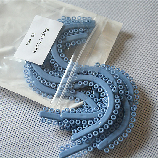 700 Pcs Dental Orthodontic Separtors Separate Tie Blue Molded Spacers S type