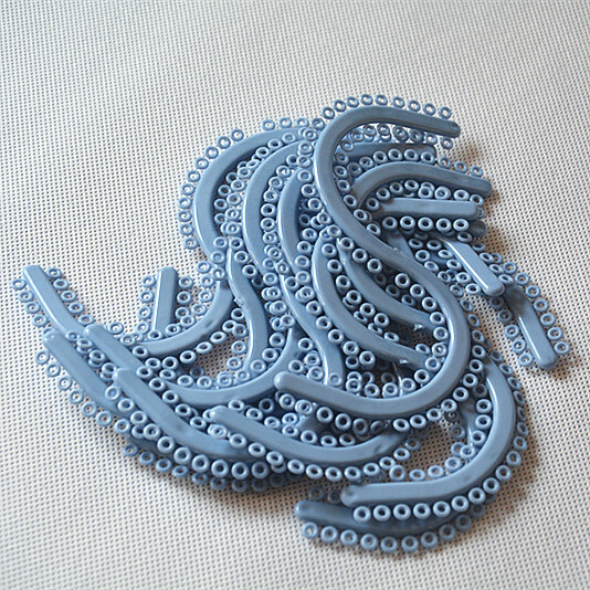 700 Pcs Dental Orthodontic Separtors Separate Tie Blue Molded Spacers S type