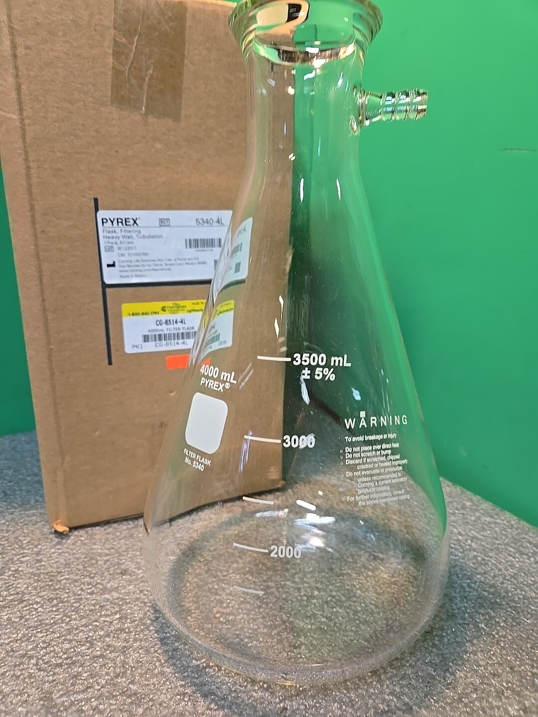 PYREX 4000mL Heavy Wall Filtering Flask With Sidearm Tubulation 5340-4L | NEW