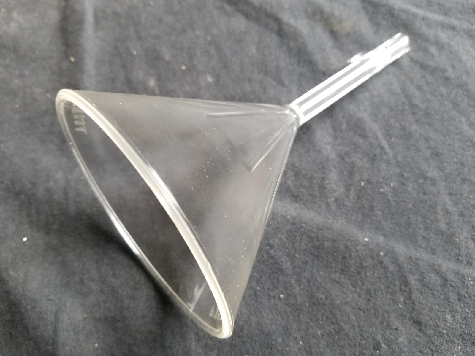 Corning Pyrex Glass 100mm ID 60° Angle Fluted Filling Funnel w/ 100mm Short Stem
