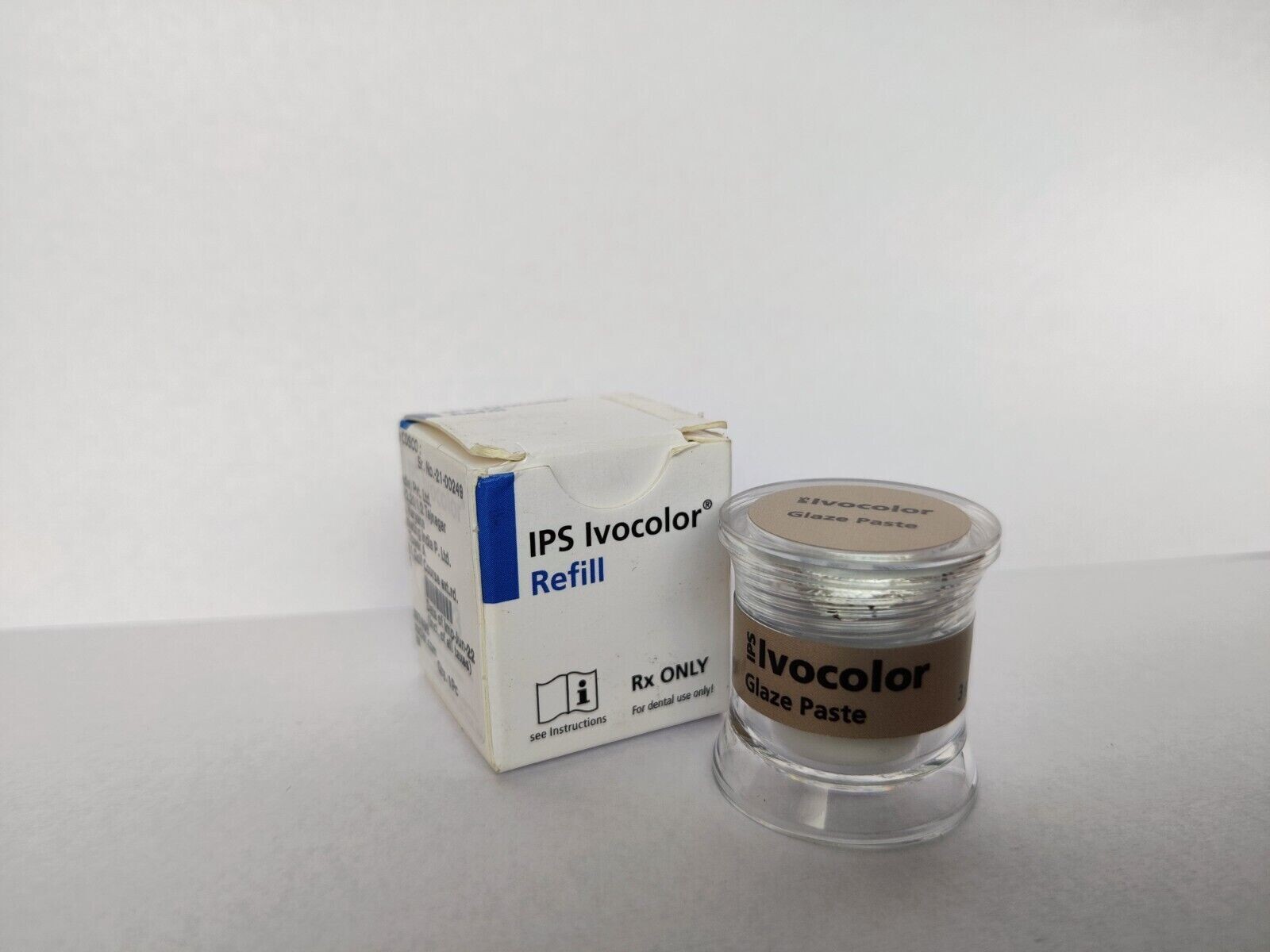 Ivoclar Vivadent IPS Ivocolor Glaze Paste 3gm and Mixing Liquid Allround 15ml