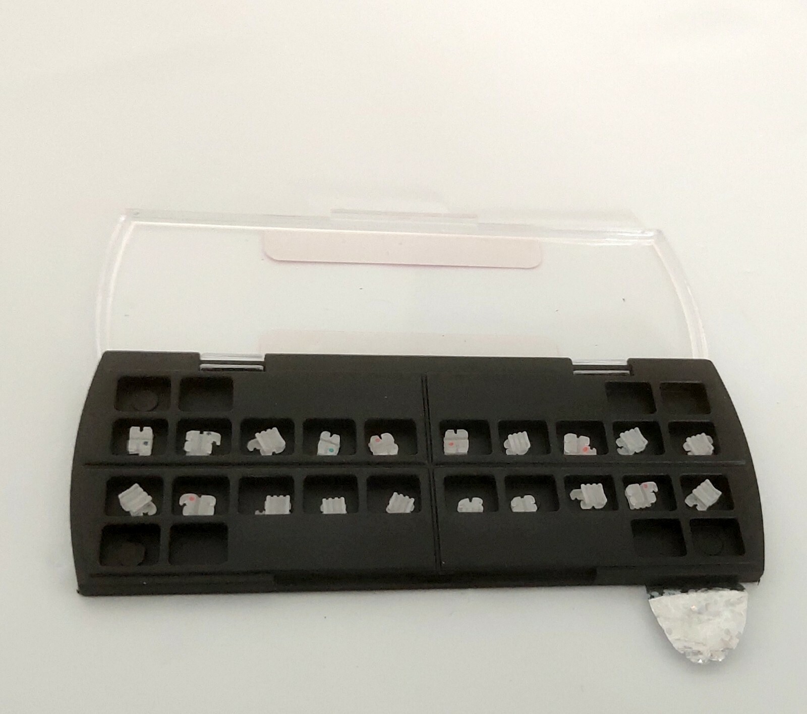 Dental Ceramic Brackets 022 MBT 345 Hooks 20pcs per pack White Color