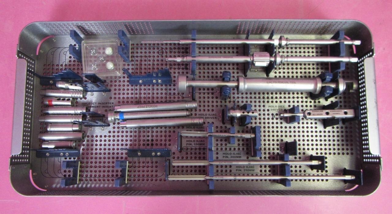 2023 Surgaline Holo Portal VR Surgical Spine Guidance Display Unit & Instruments