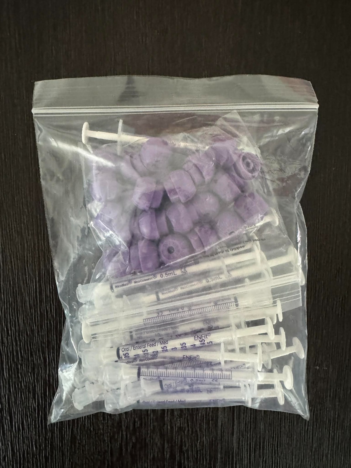 NeoMed NeoConnect ENFit 0.5 (½)mL Oral/Enteral Syringes With Caps (~25/Pack)