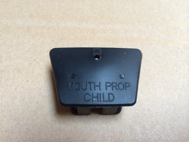 DENTAL MOUTH PROP BLACK RUBBER CHILD MEDIUM SIZE LATEX FREE , Henry Schein