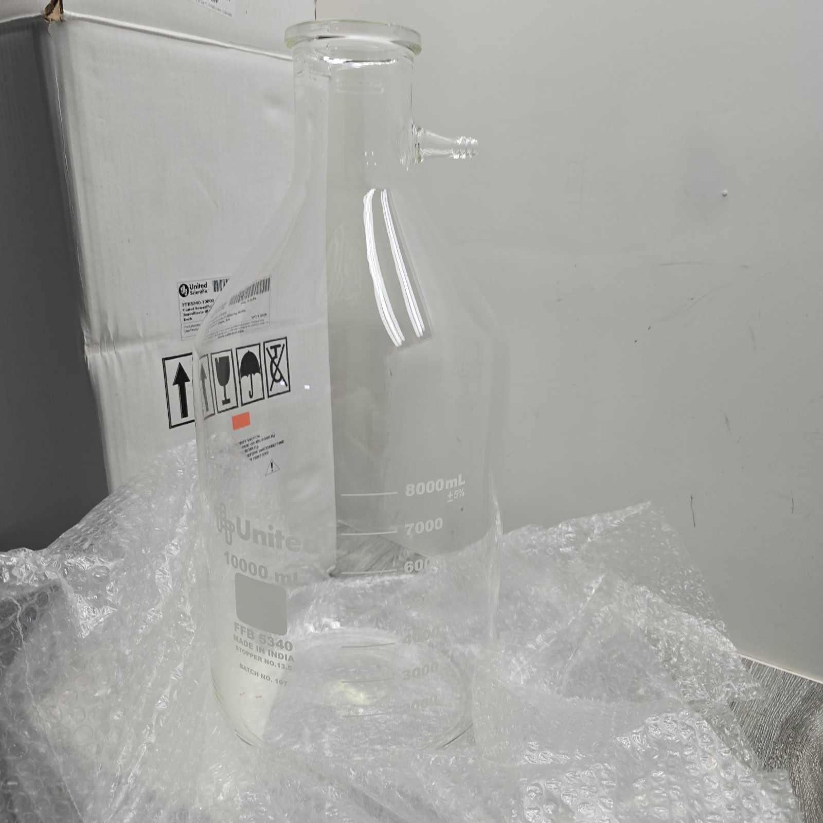 United Scientific Supplies FFB5340-10000 Borosilicate Glass Filtering Bottle 10L