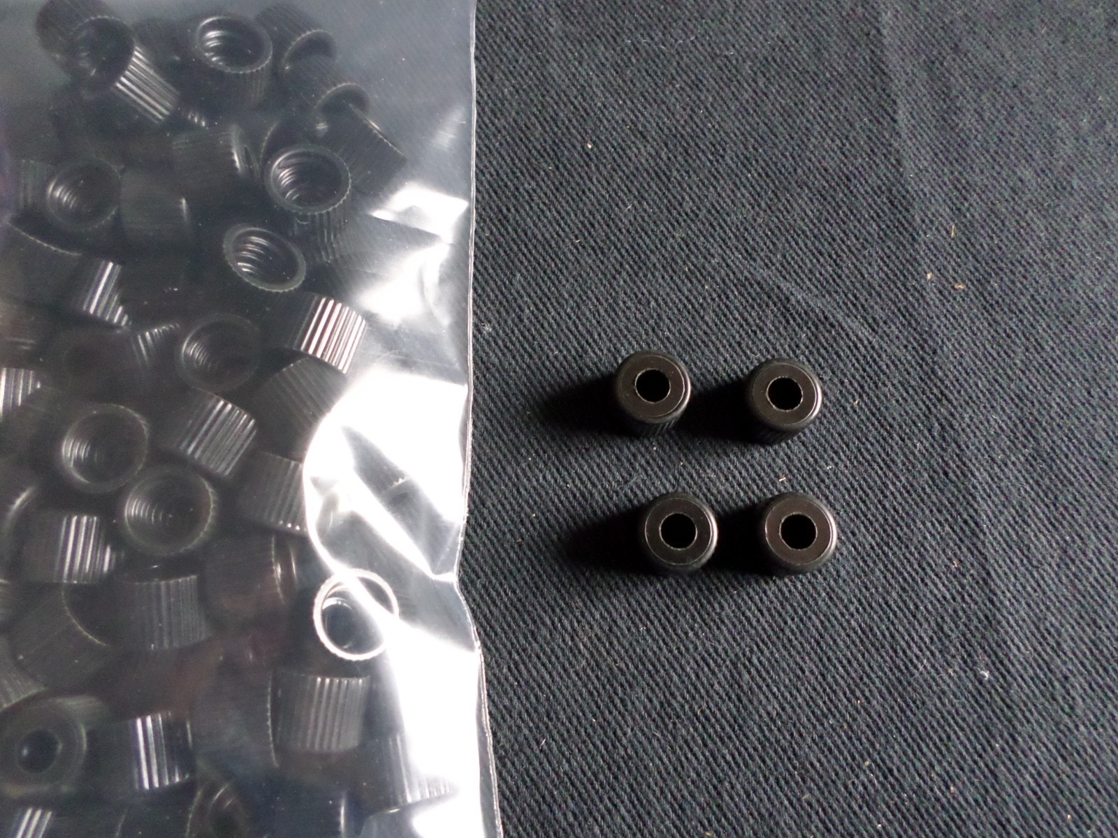 (100) Unbranded Black Phenolic 8-425 Screw Cap, 5mm Open Top, 02-927-020