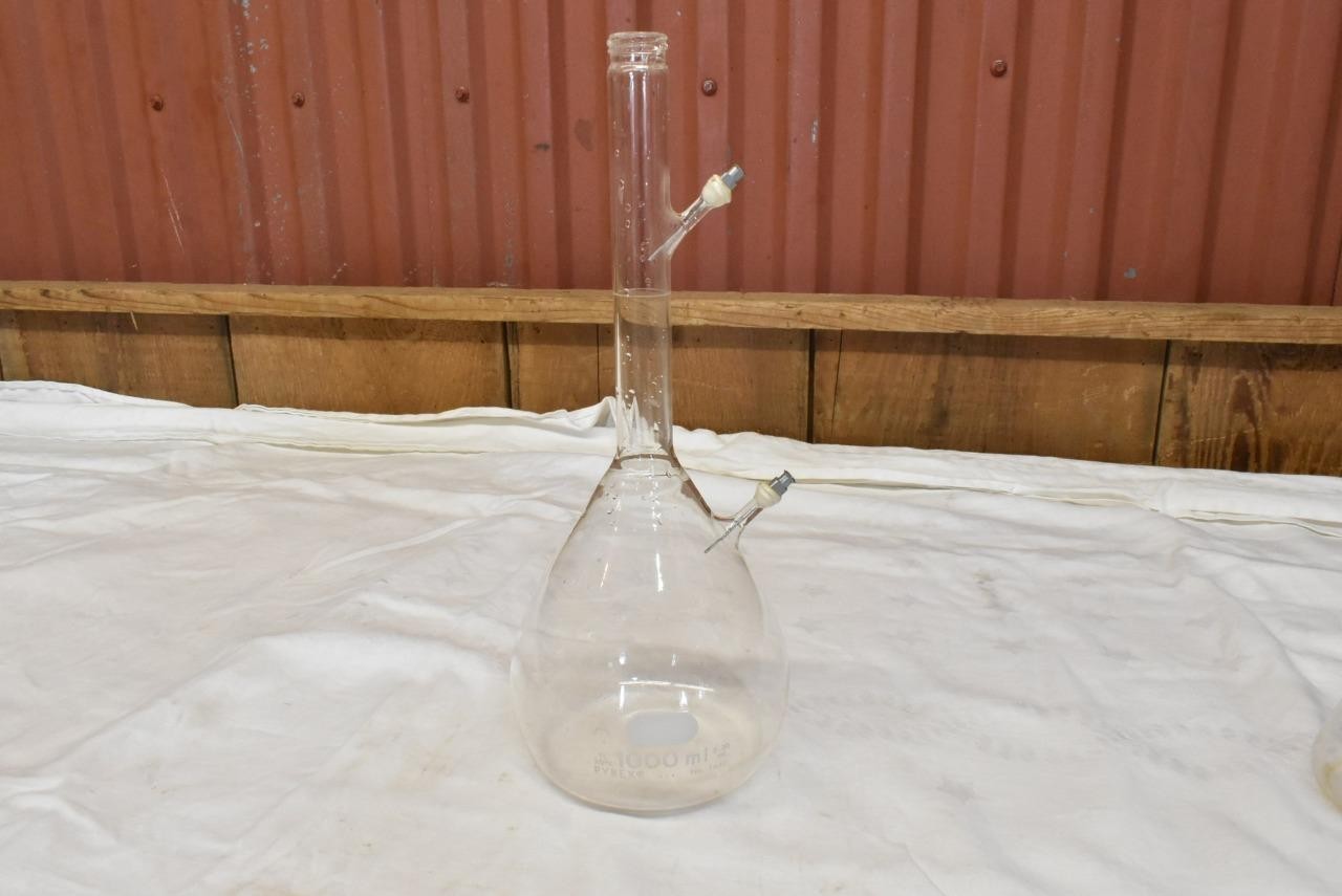Vintage Scientific Glass Lab Machine Parts Buchi AG 190 Uster Pyrex 5650 Beakers