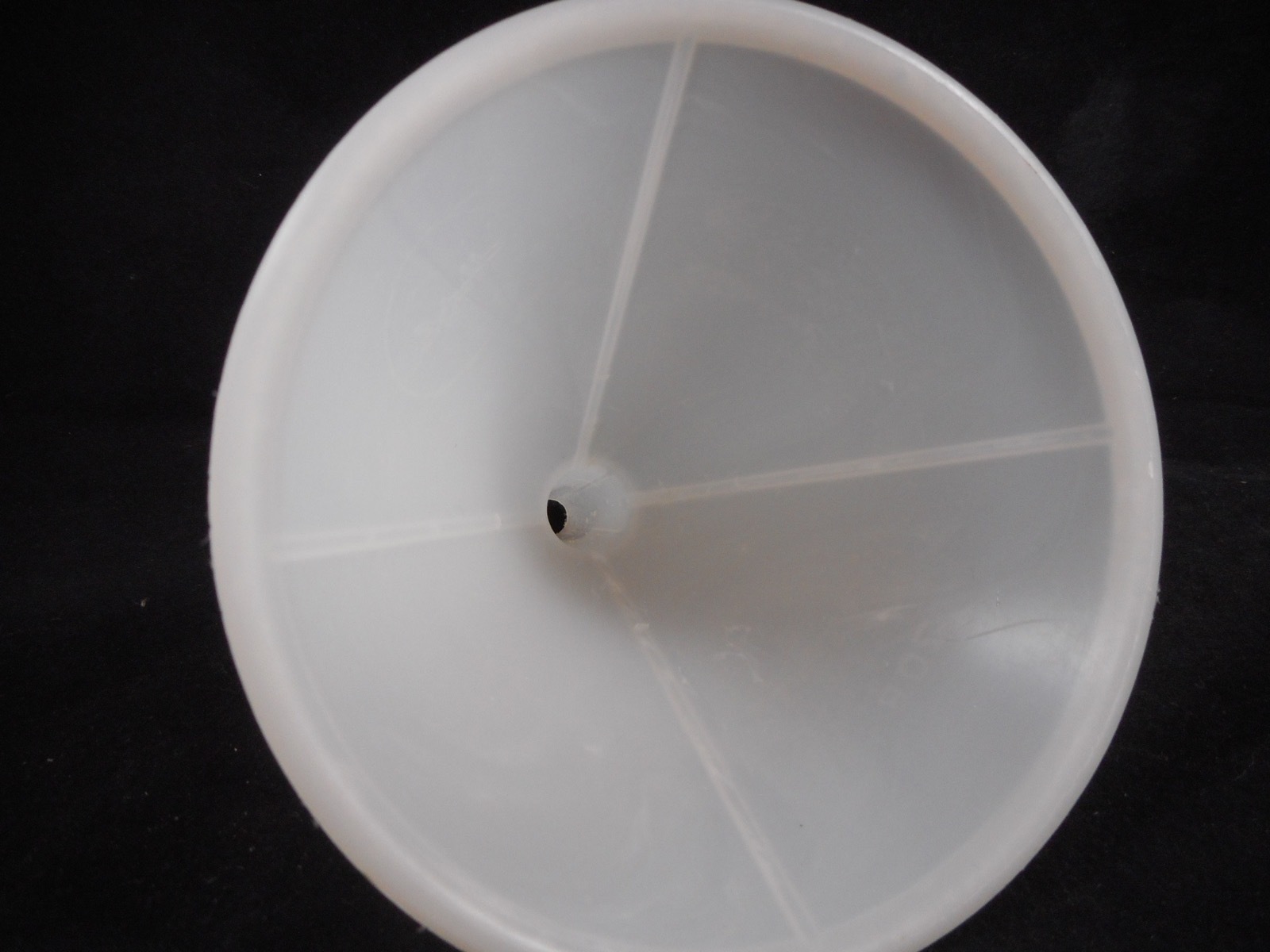 HUTZLER Polypropylene Plastic 4″ 8oz Boilable Utility Filling Funnel 808